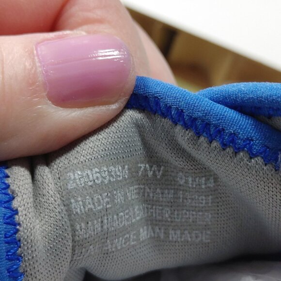 Clarks Blue & Gray Women's Sneaker Sz 7 Comfort Lightweight Slip On Athletics - Picture 8 of 8